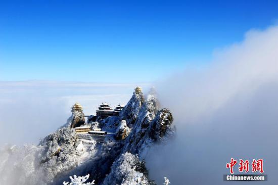 老君山现雪后云海奇观 琼楼玉宇美不胜收